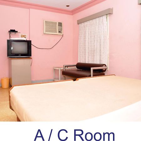 Hotel Baba Rajkot Extérieur photo